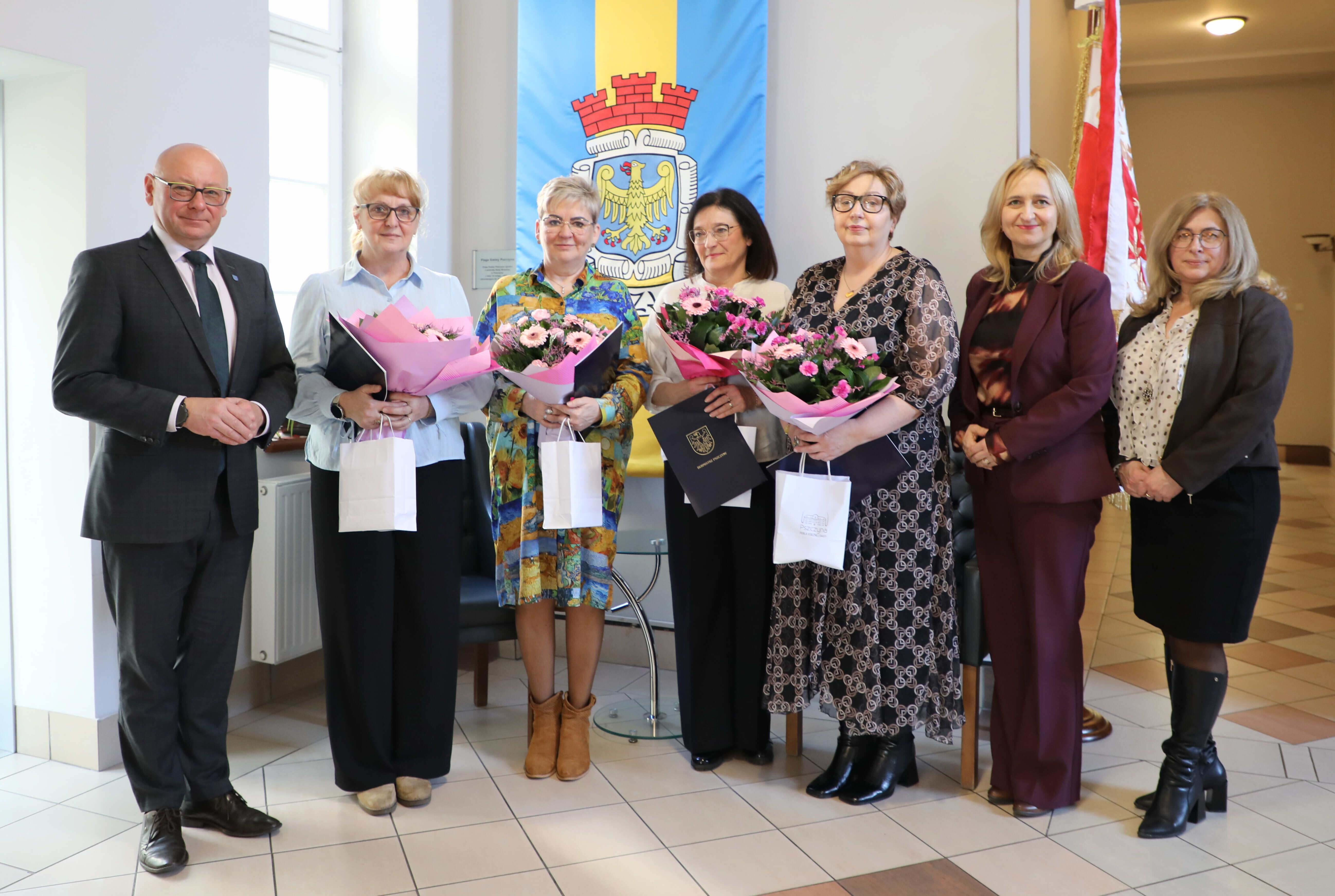 Podziękowania dla nauczycielek odchodzących na e